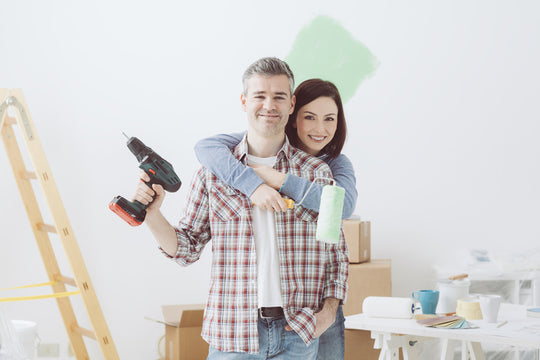 Home Makeover couple do it yourself